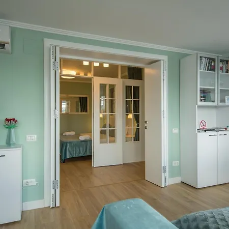 Floor Terrace In Location - Adela *