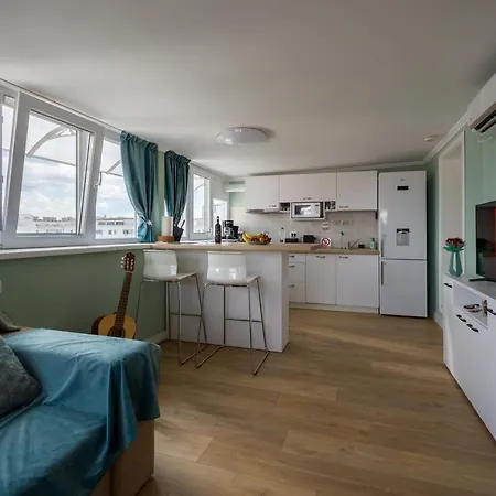 Apartment Floor Terrace In Location - Adela *
